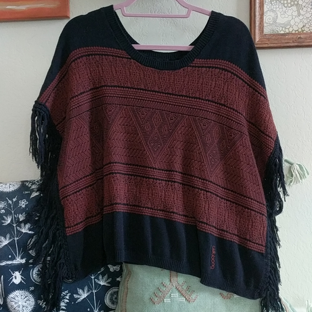 -SOLD- Black/maroon poncho sweater